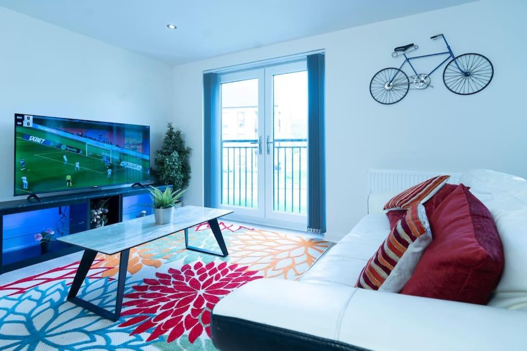 Luxury Ground Floor 2 Bedroom Free Wifi & Parking * Sheffield