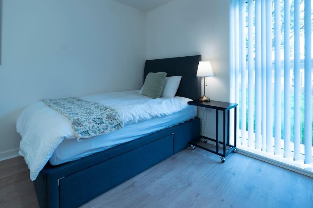 Luxury Ground Floor 2 Bedroom Free Wifi & Parking * Sheffield