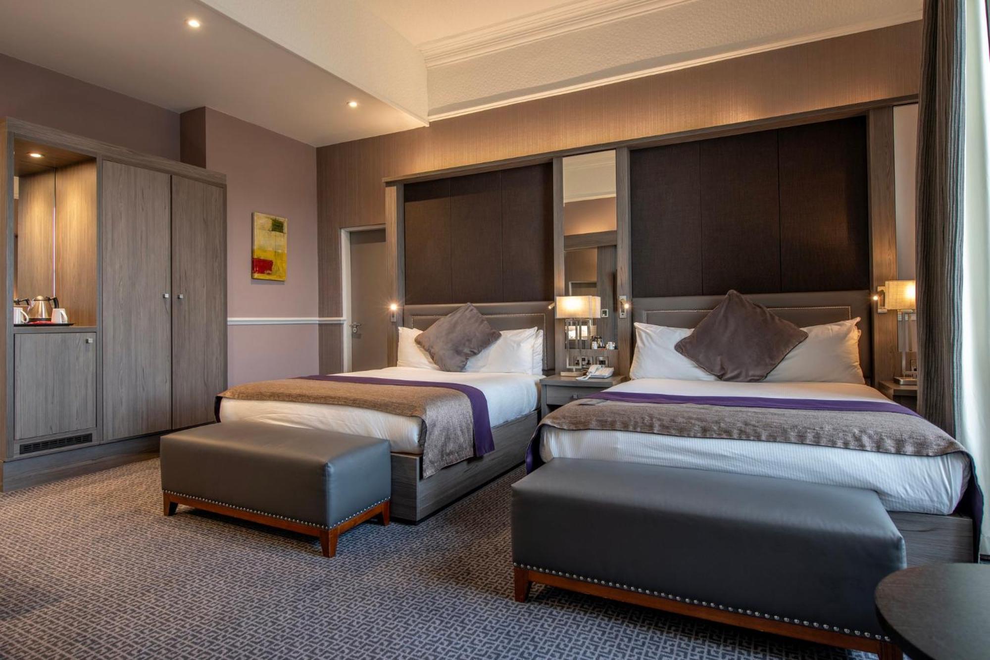 Crowne Plaza - By Ihg 4*