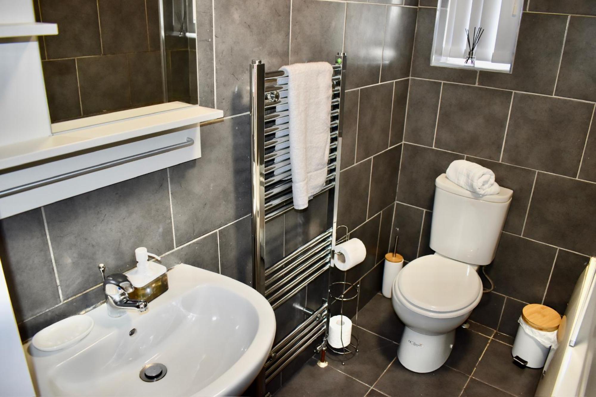 4bedroom House With Free Wi-fi Near The Centre