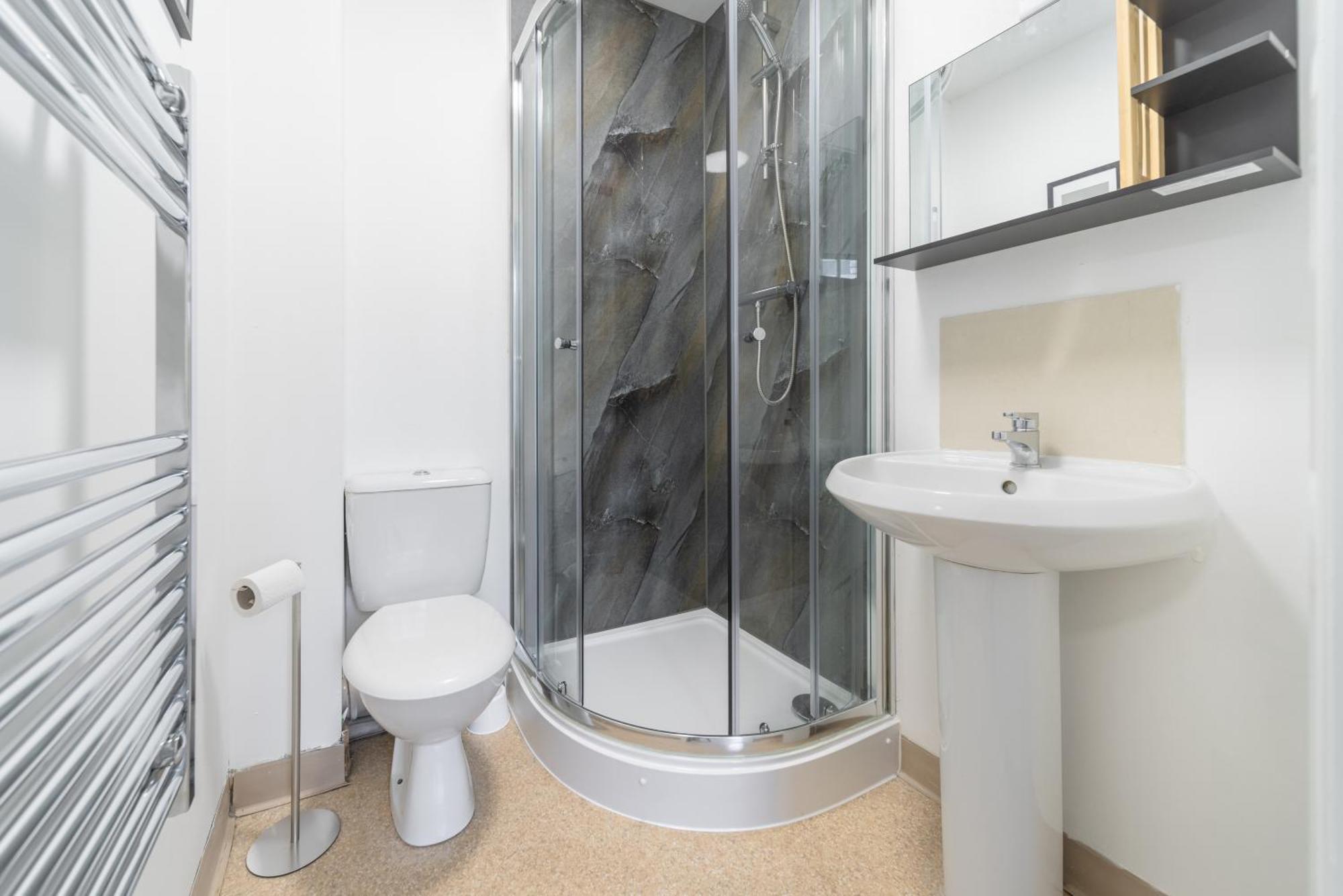 Alexandra House By Centre Apartment *