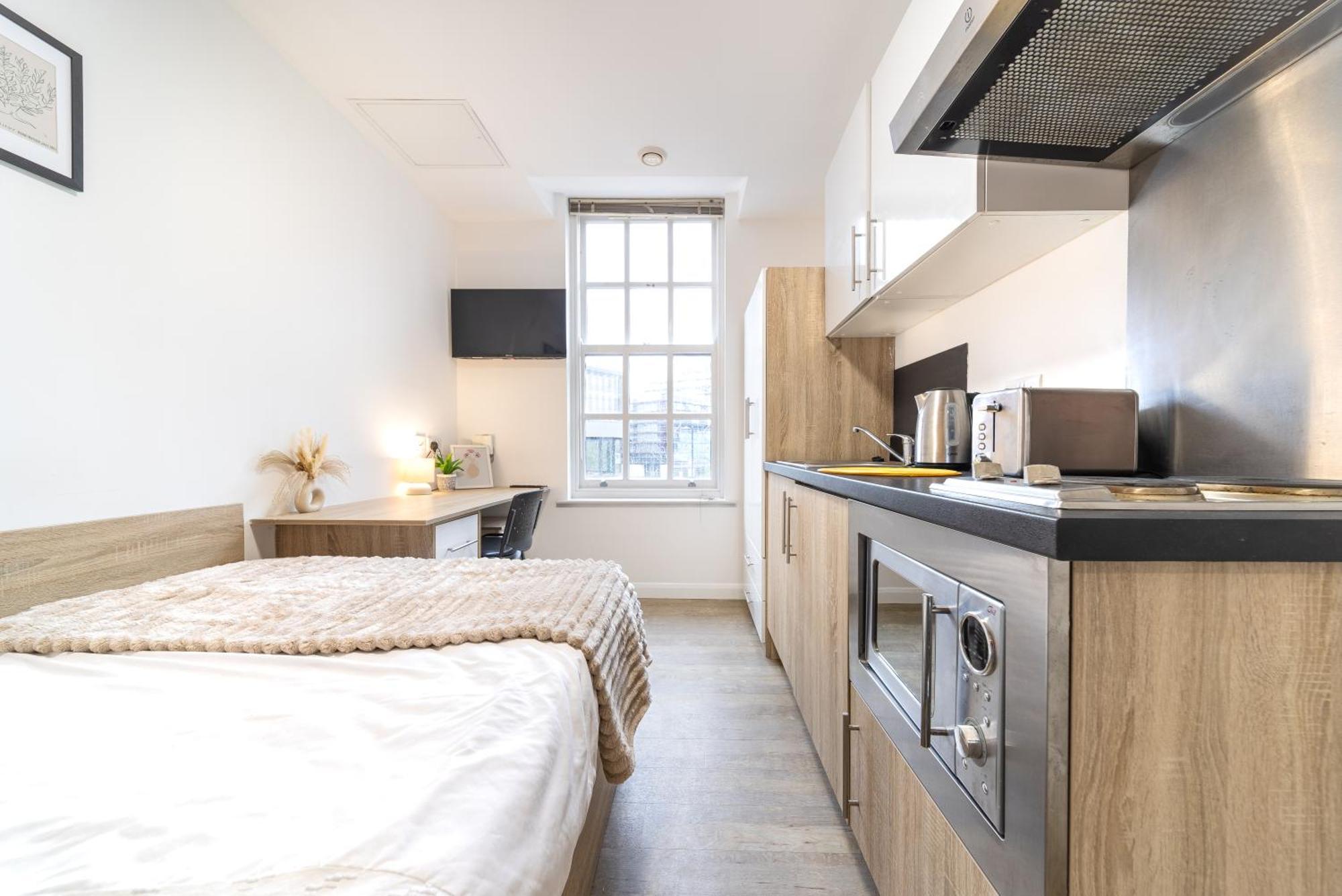 Alexandra House By Centre *