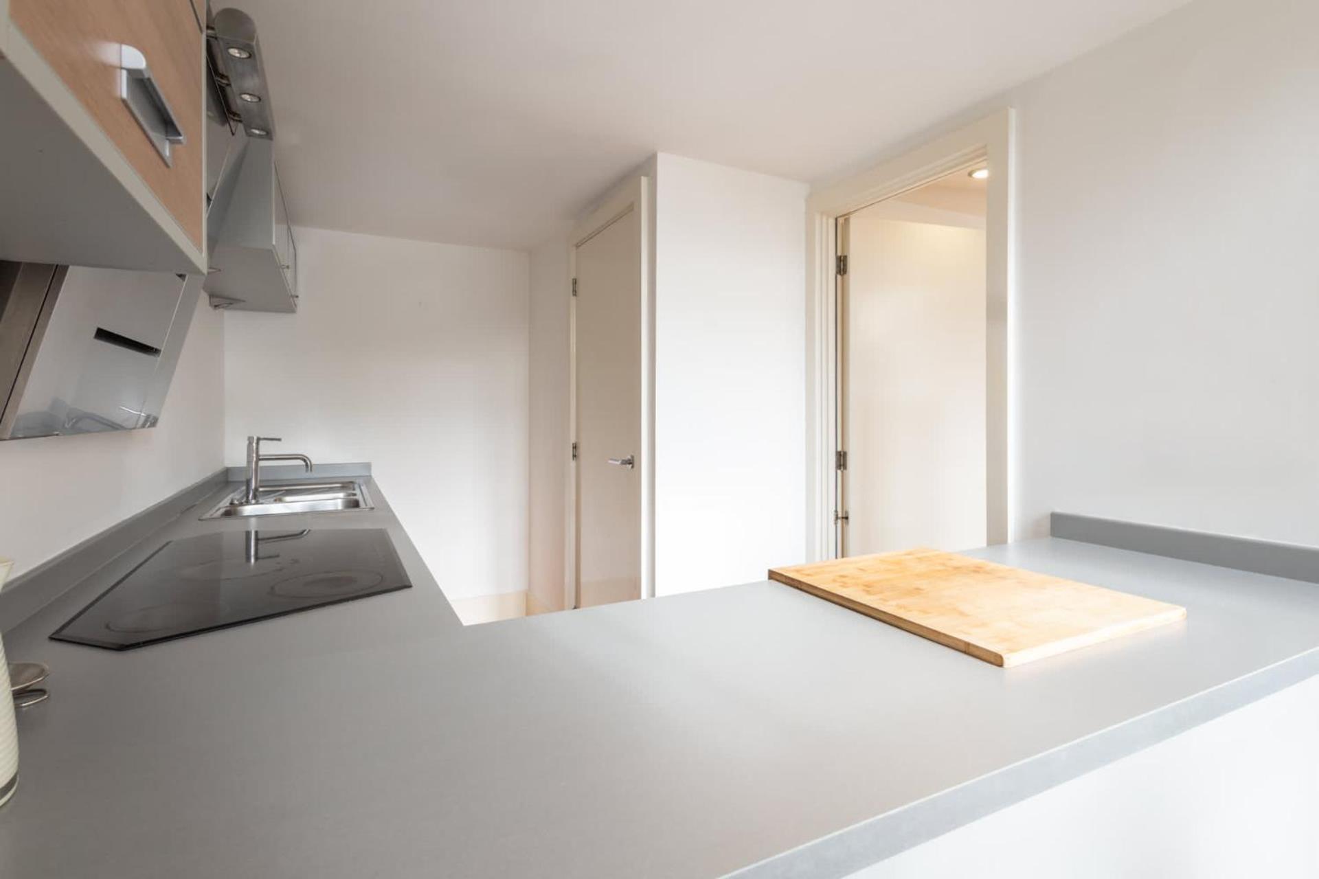 Apartment Host & - Hall View *