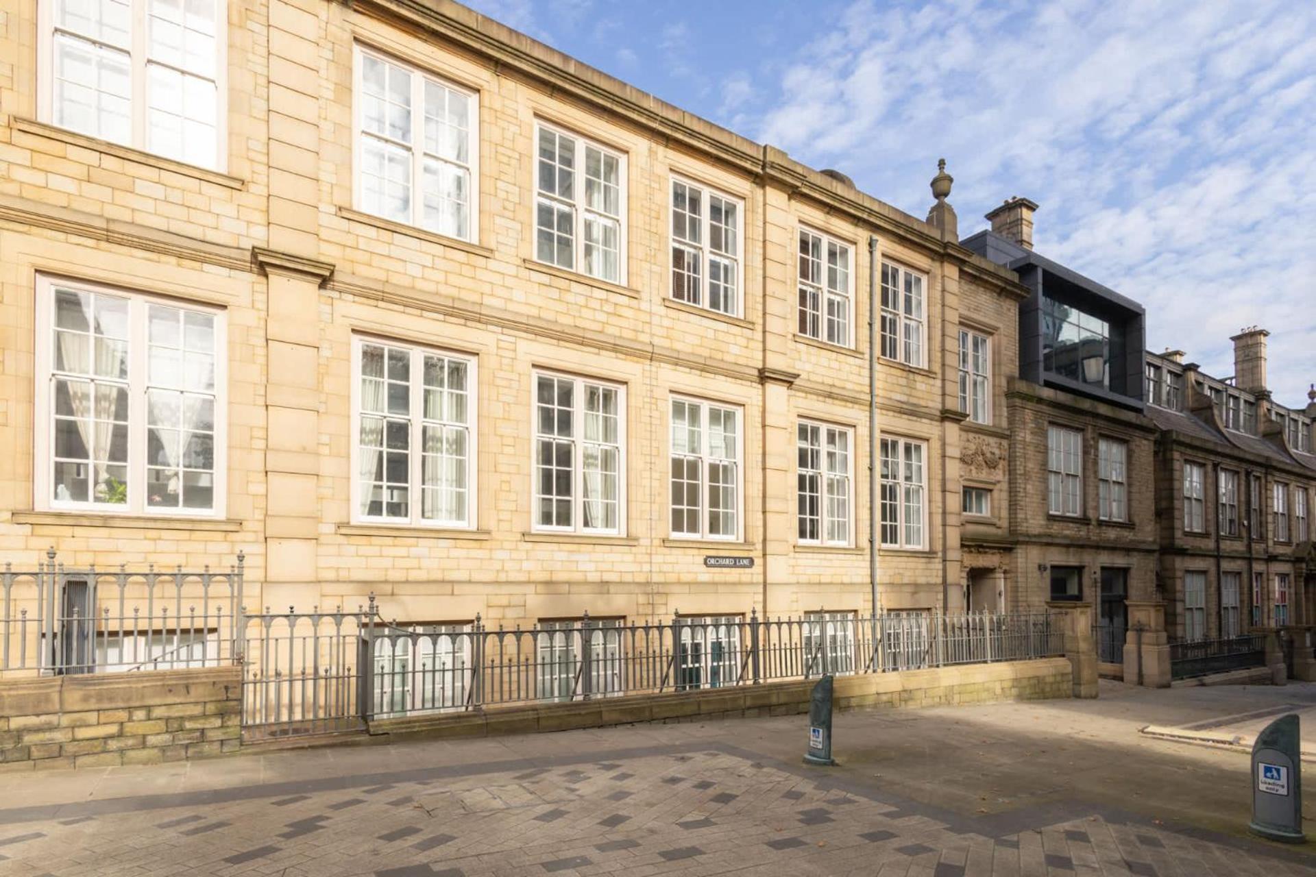 Apartment Host & - Hall View Sheffield