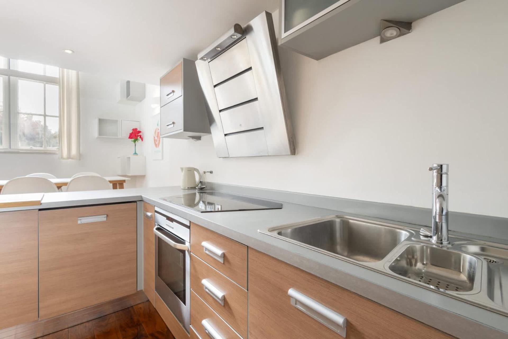 Host & - Hall View Sheffield