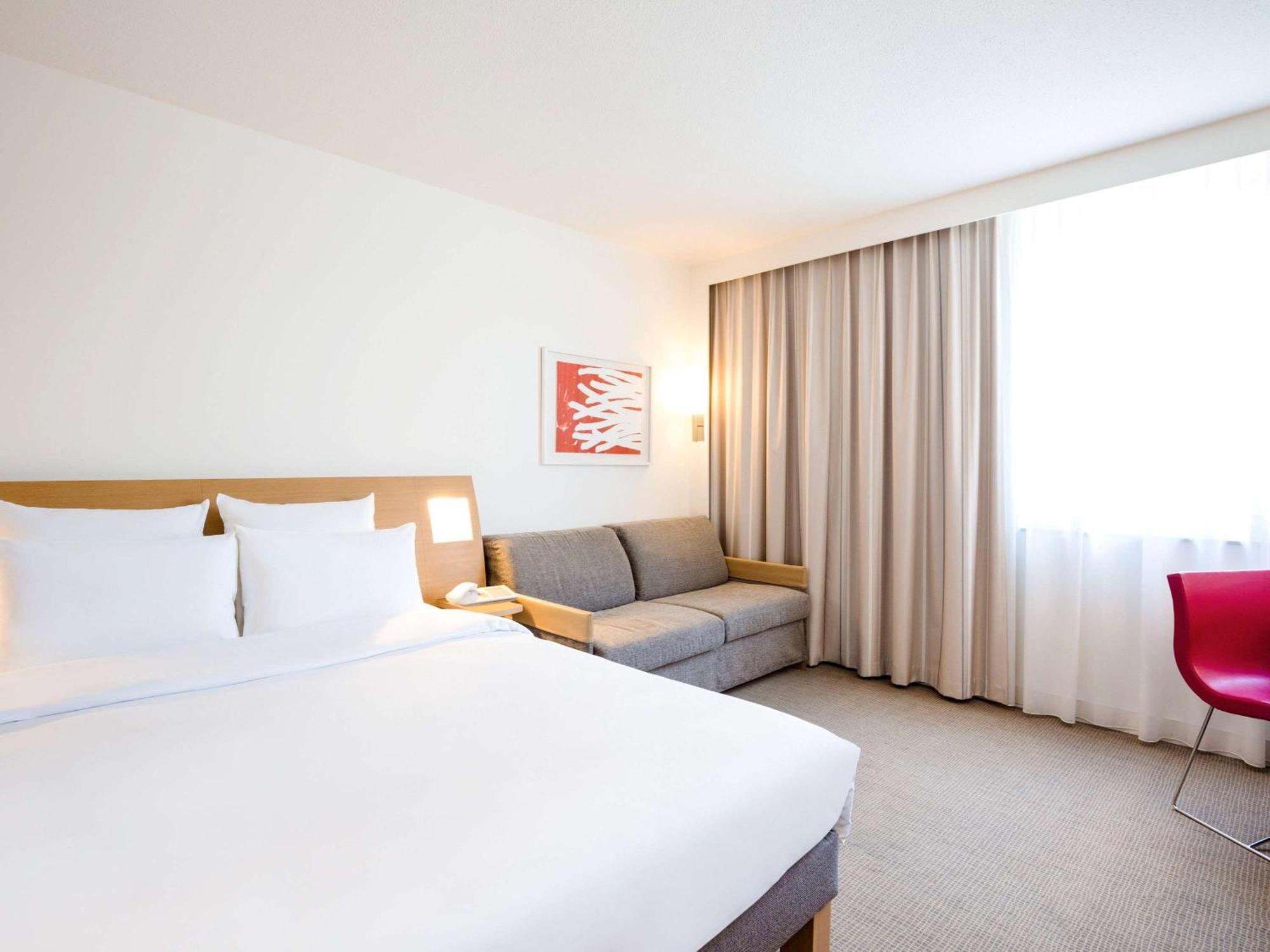 Novotel Centre Hotel 4*