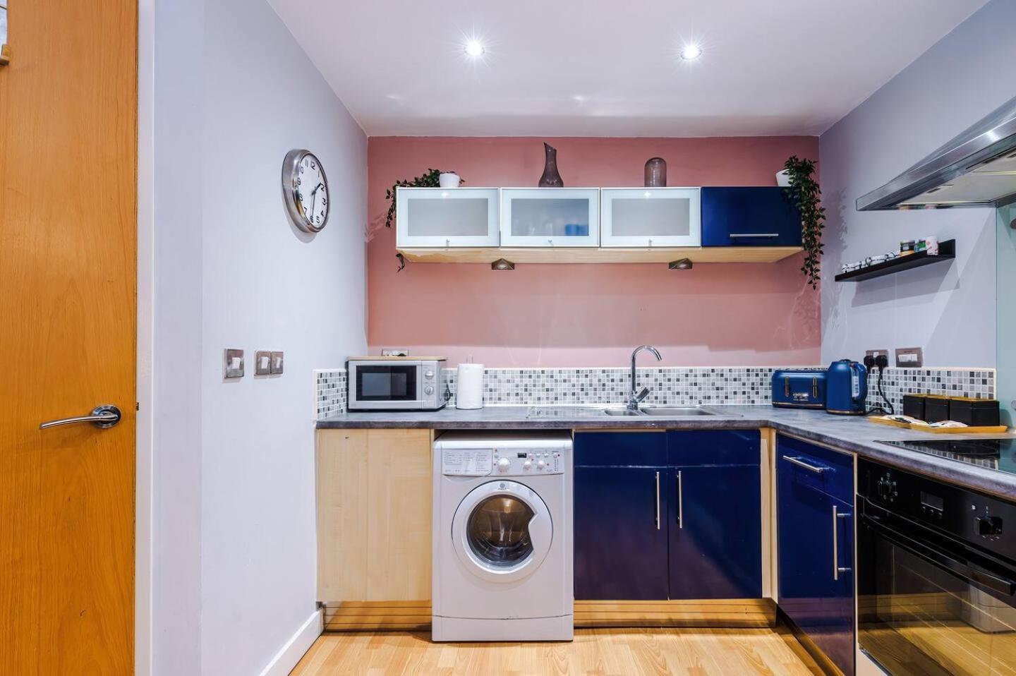 Cosy Flat, Ultimate Comfort & Sleep! * Sheffield