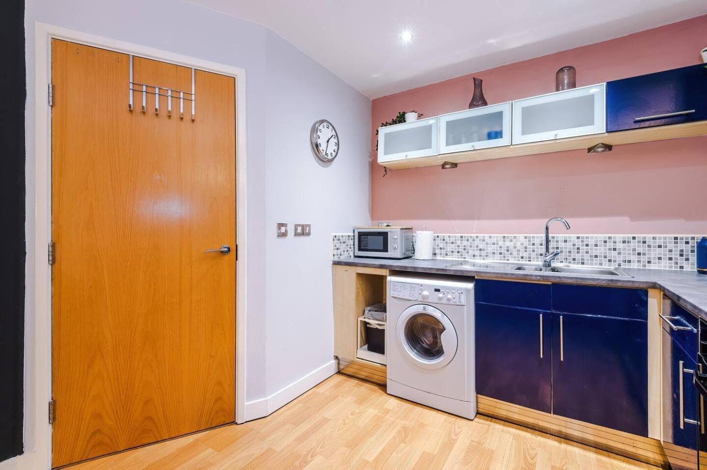 Cosy Flat, Ultimate Comfort & Sleep! * Sheffield