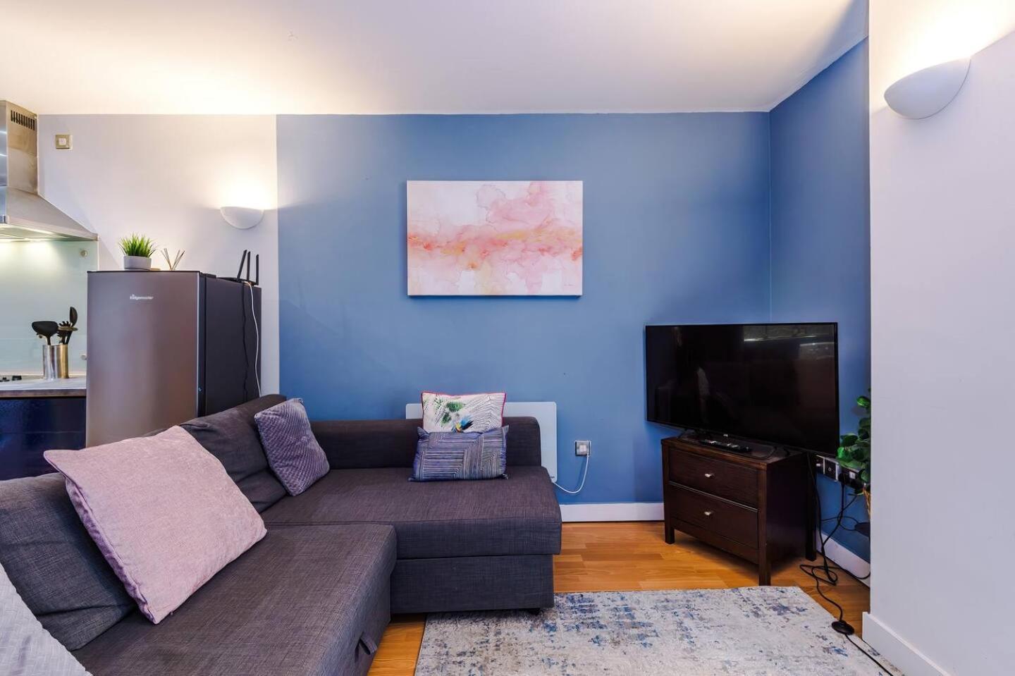 Cosy Flat, Ultimate Comfort & Sleep! Holiday home