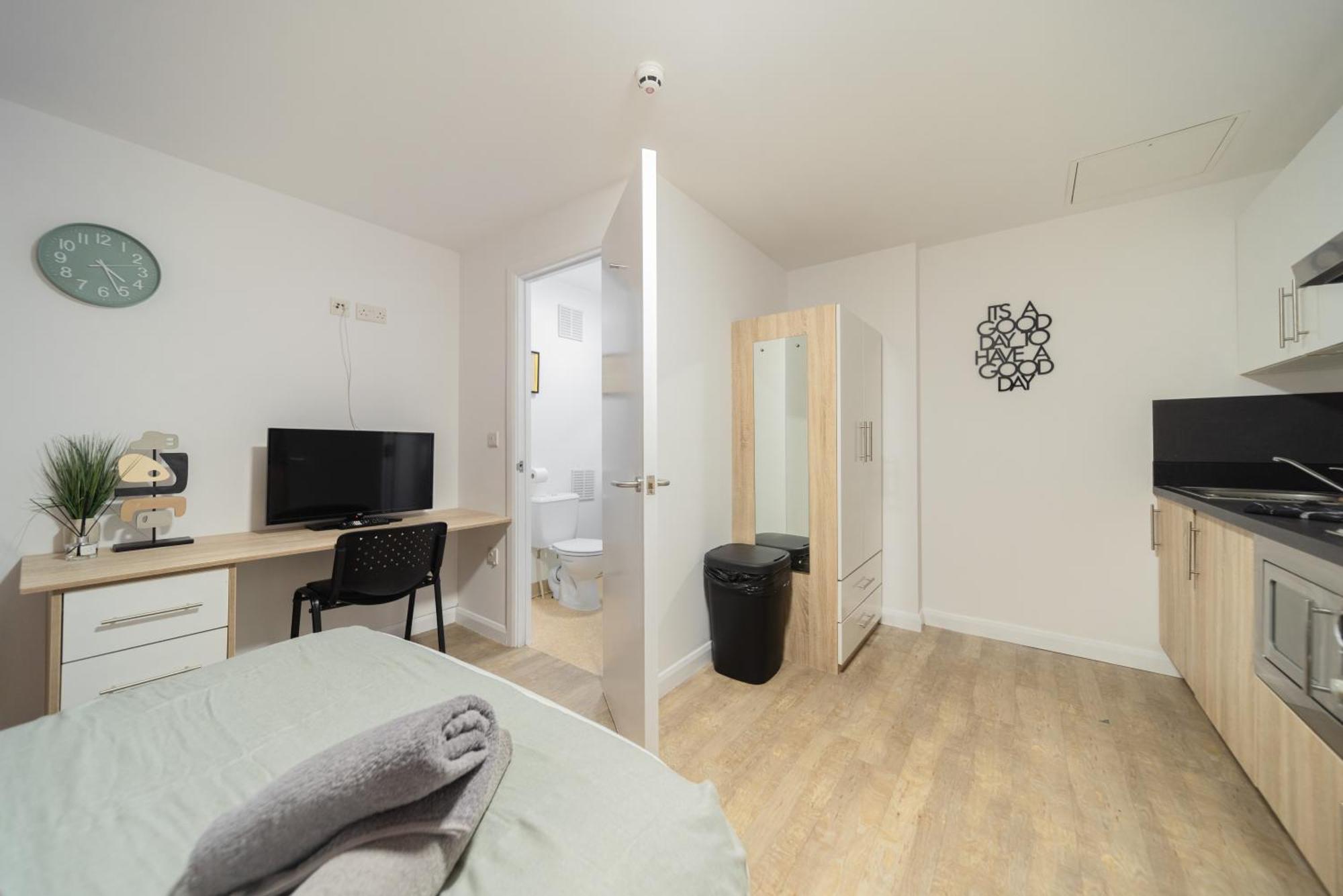 Alexandra House By Centre * Sheffield