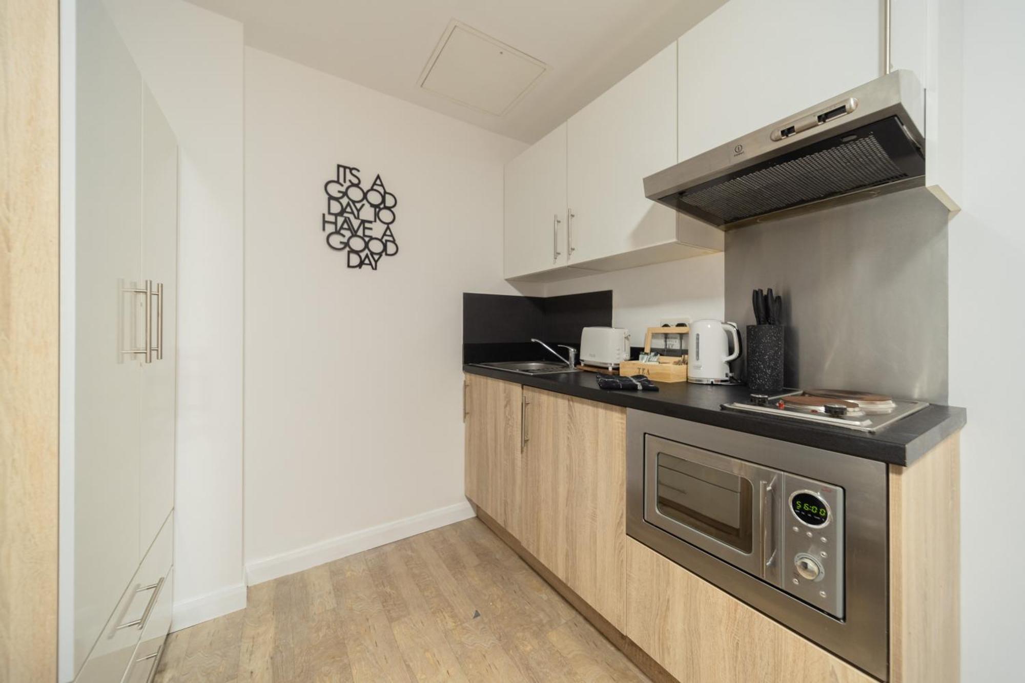 Alexandra House By Centre Apartment *