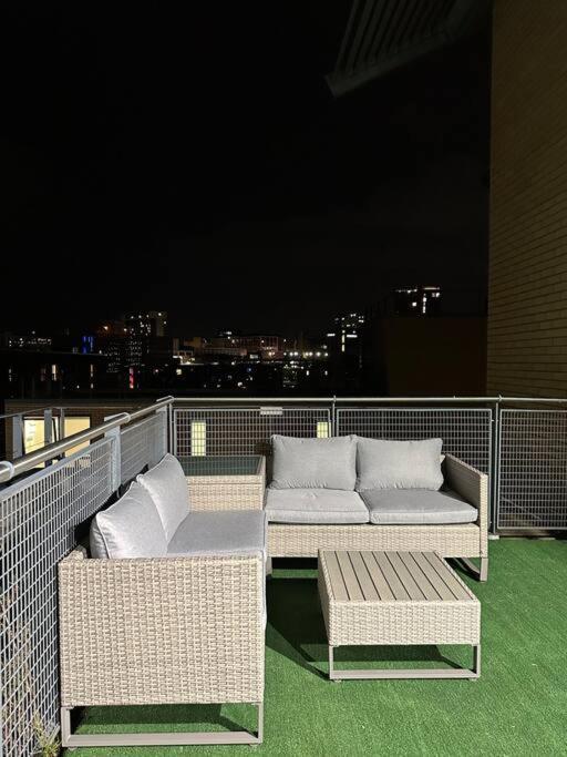 Pent House Roof Balcony Mananged By Luxenites Centre Apartment *