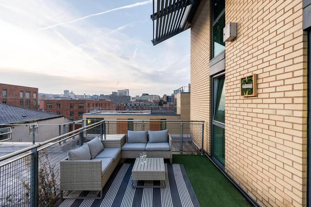 Pent House Roof Balcony Mananged By Luxenites Centre *