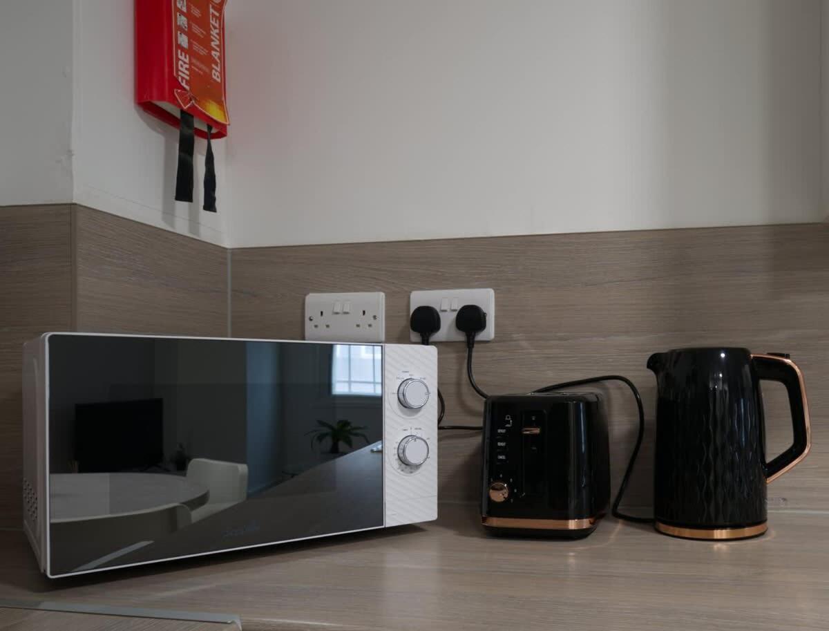 Apartment 2br Centre Apt, Self Check In, Wifi, By Derbnb *