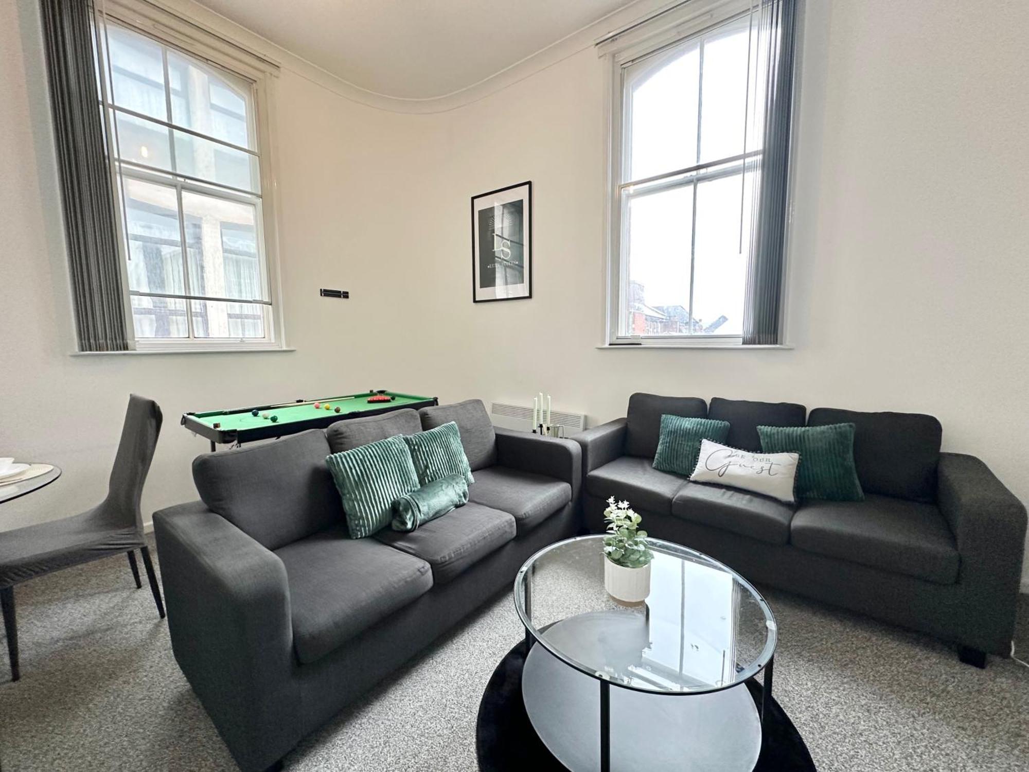 Haven - Modern 2 Bedroom In Apartment *