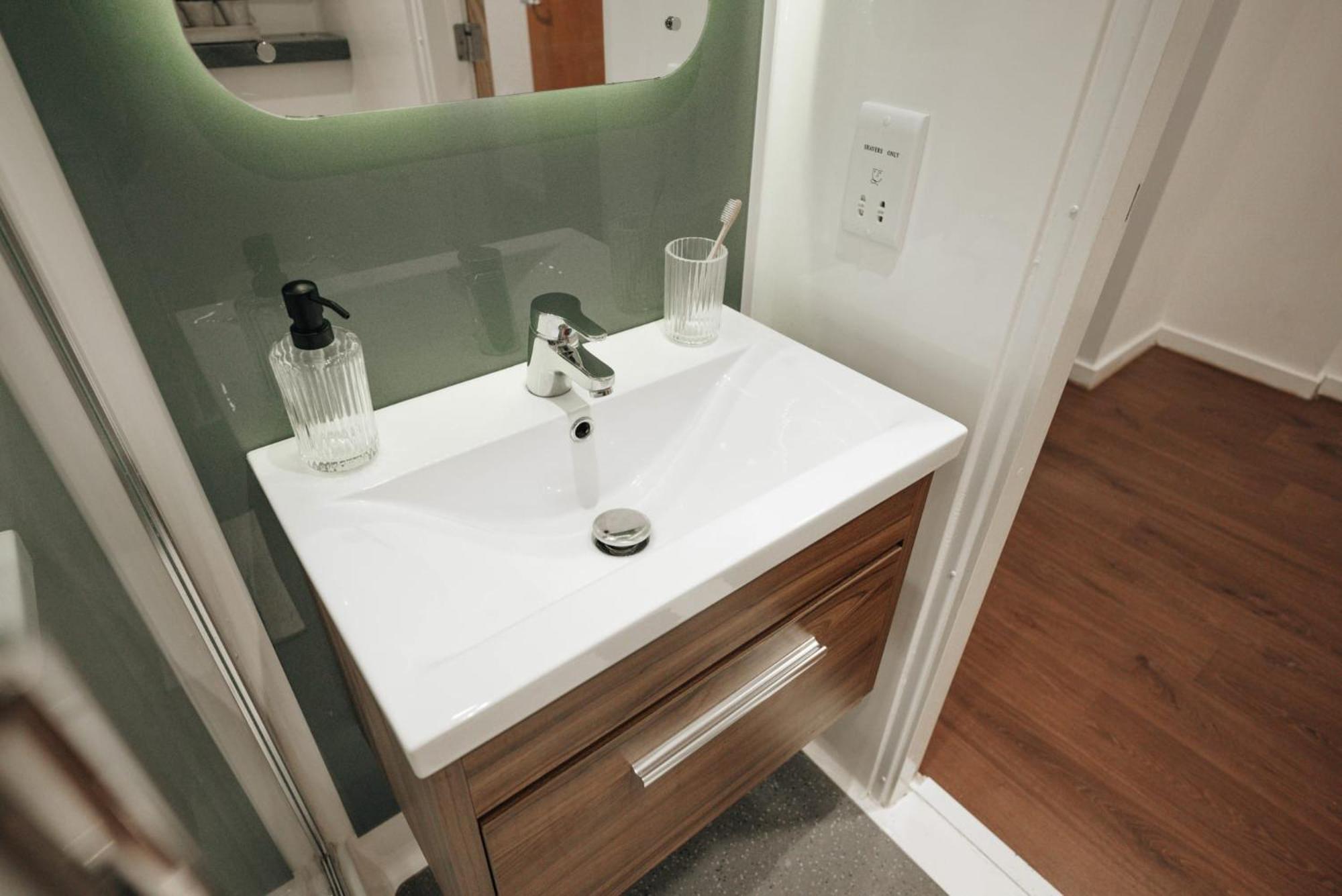Apartment Comfy Private Bedrooms, Studios And Apartments At Bailey Fields In Sheffield *