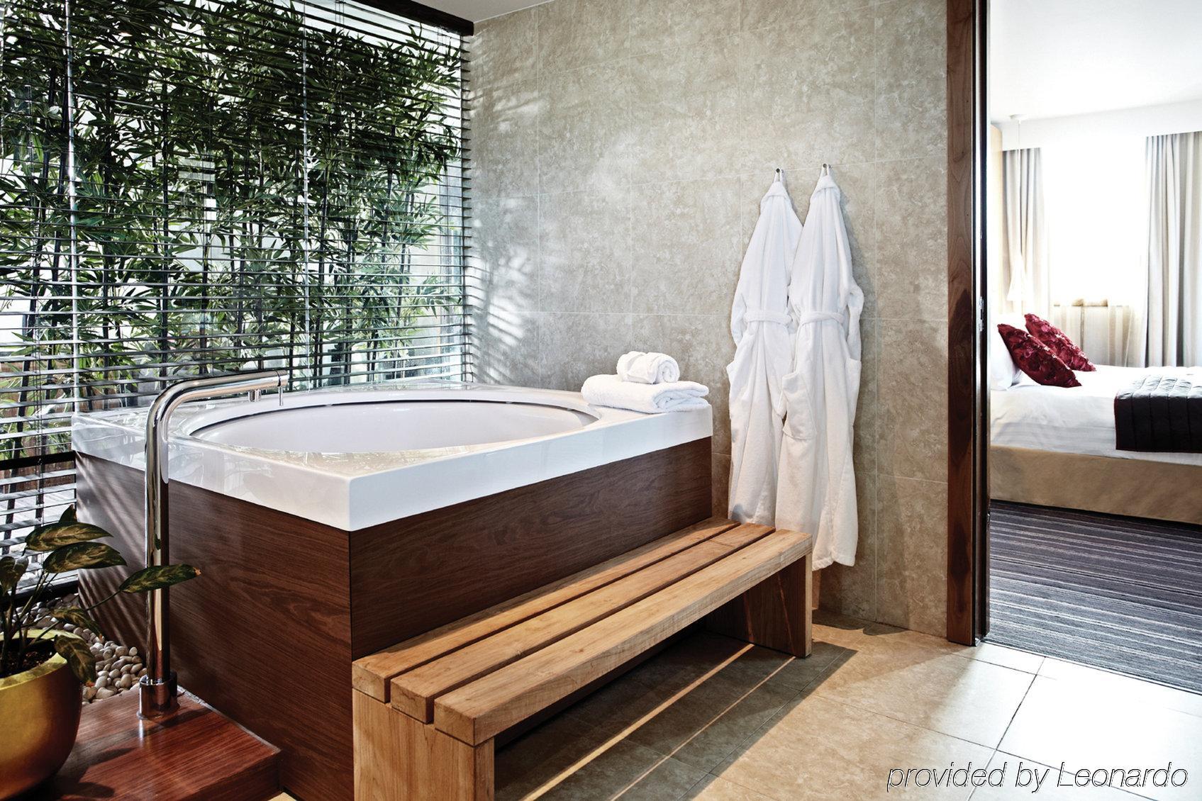 Doubletree By Hilton Hotel 4*