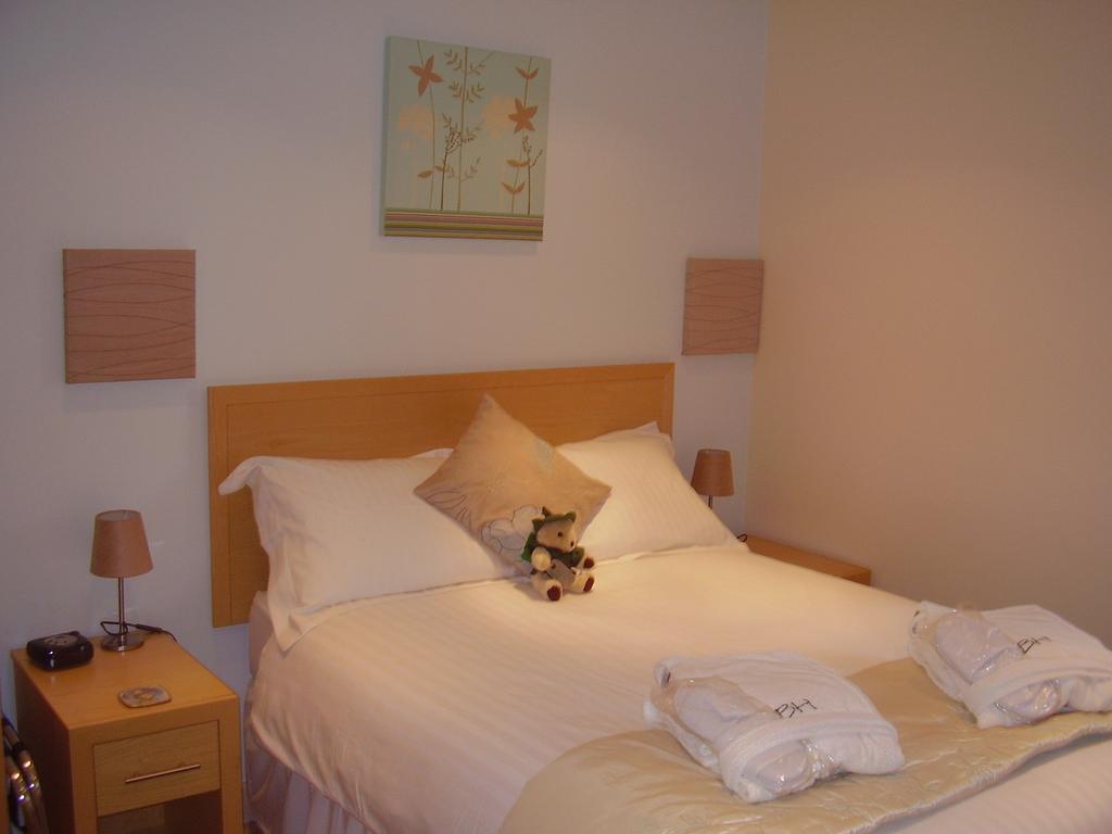 Barnfield House Guest house 4*