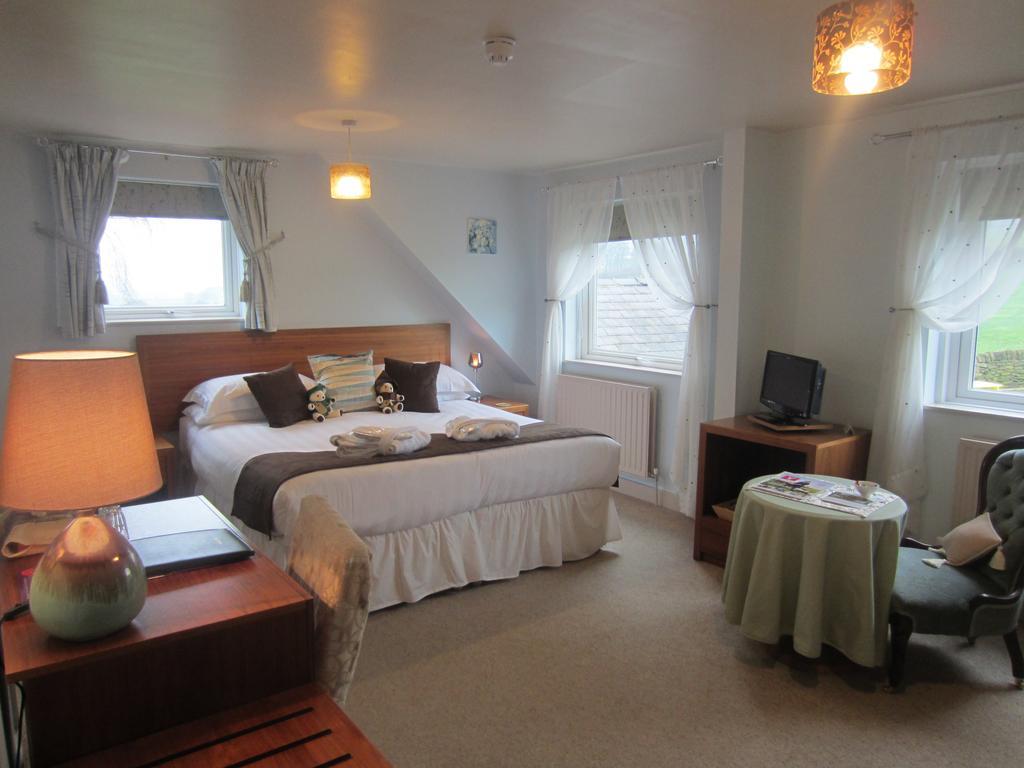Barnfield House 4*