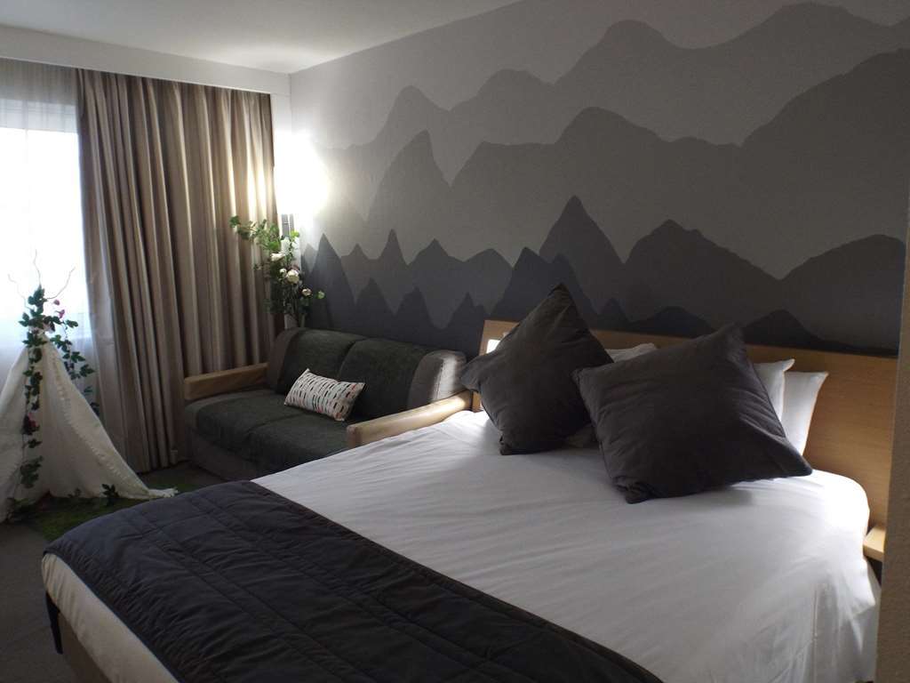 Novotel Centre Hotel 4*