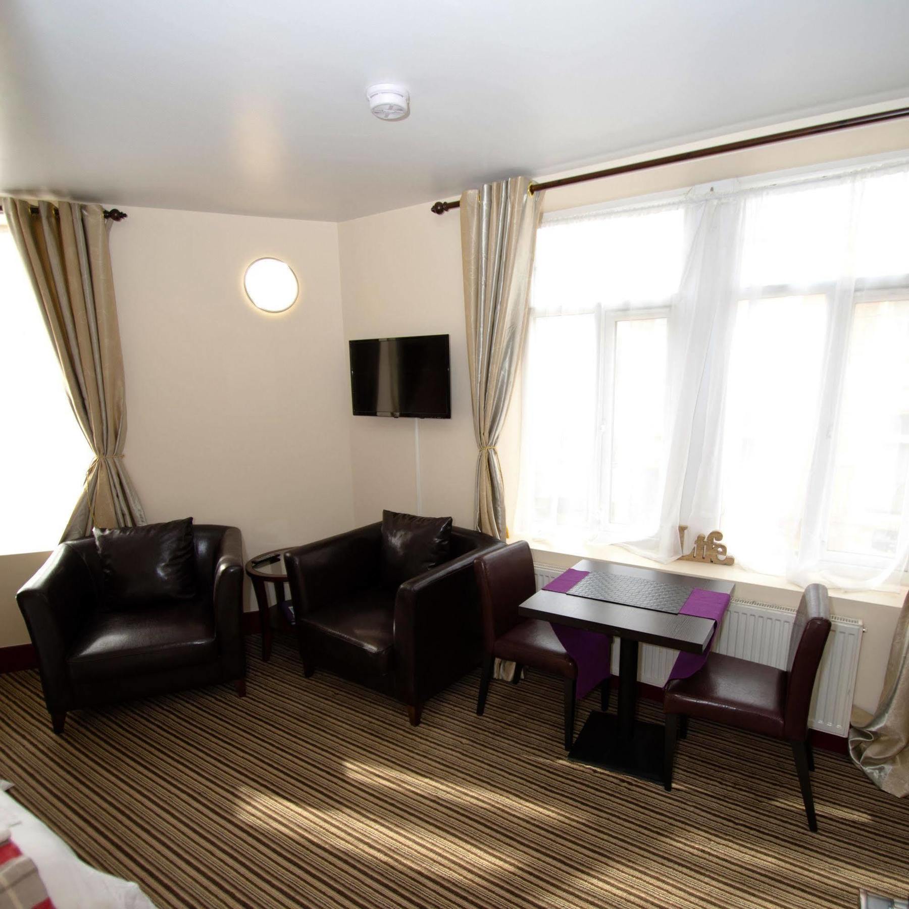 William's Hillsborough Hotel