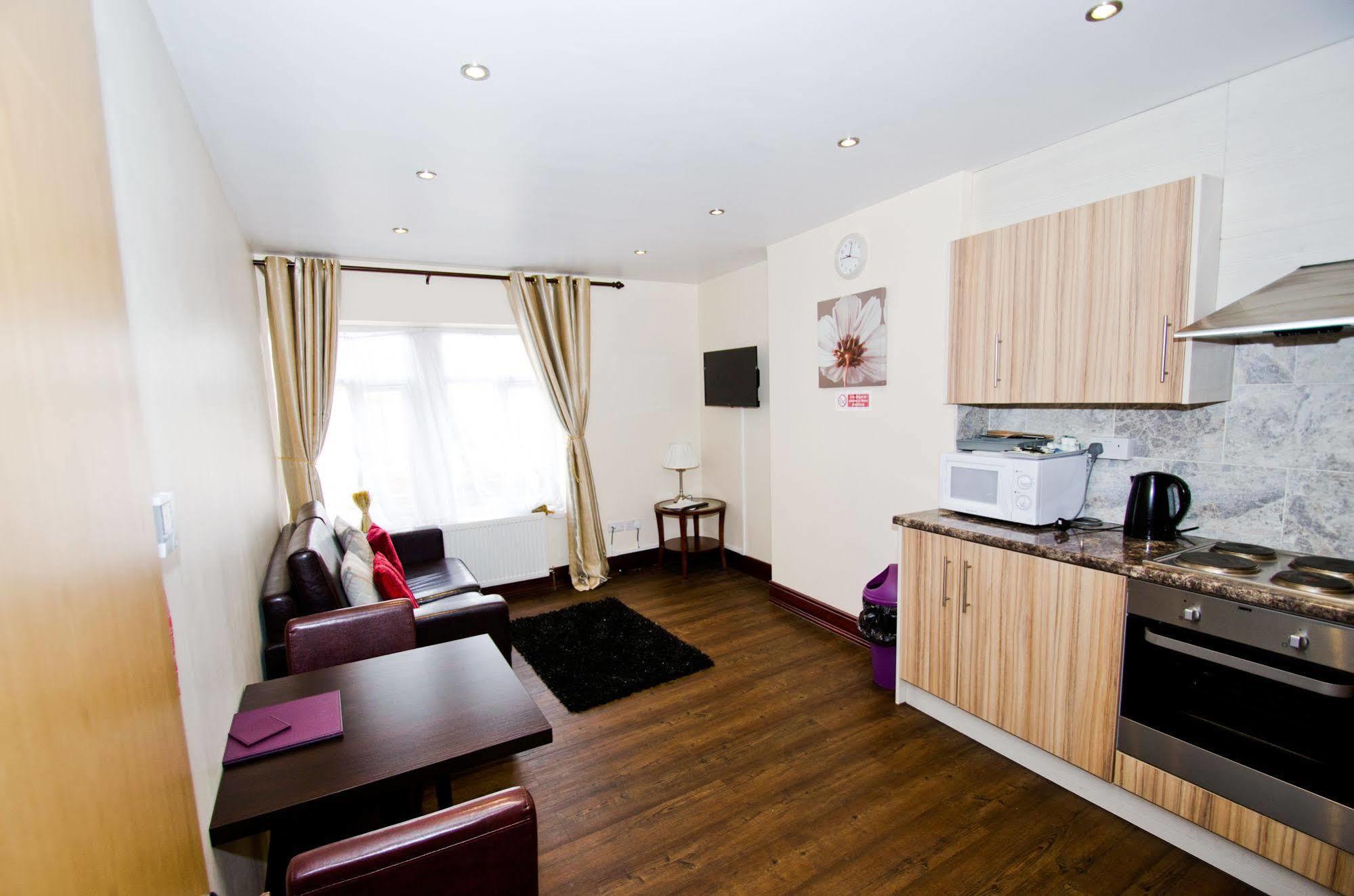 William's Hillsborough 3*