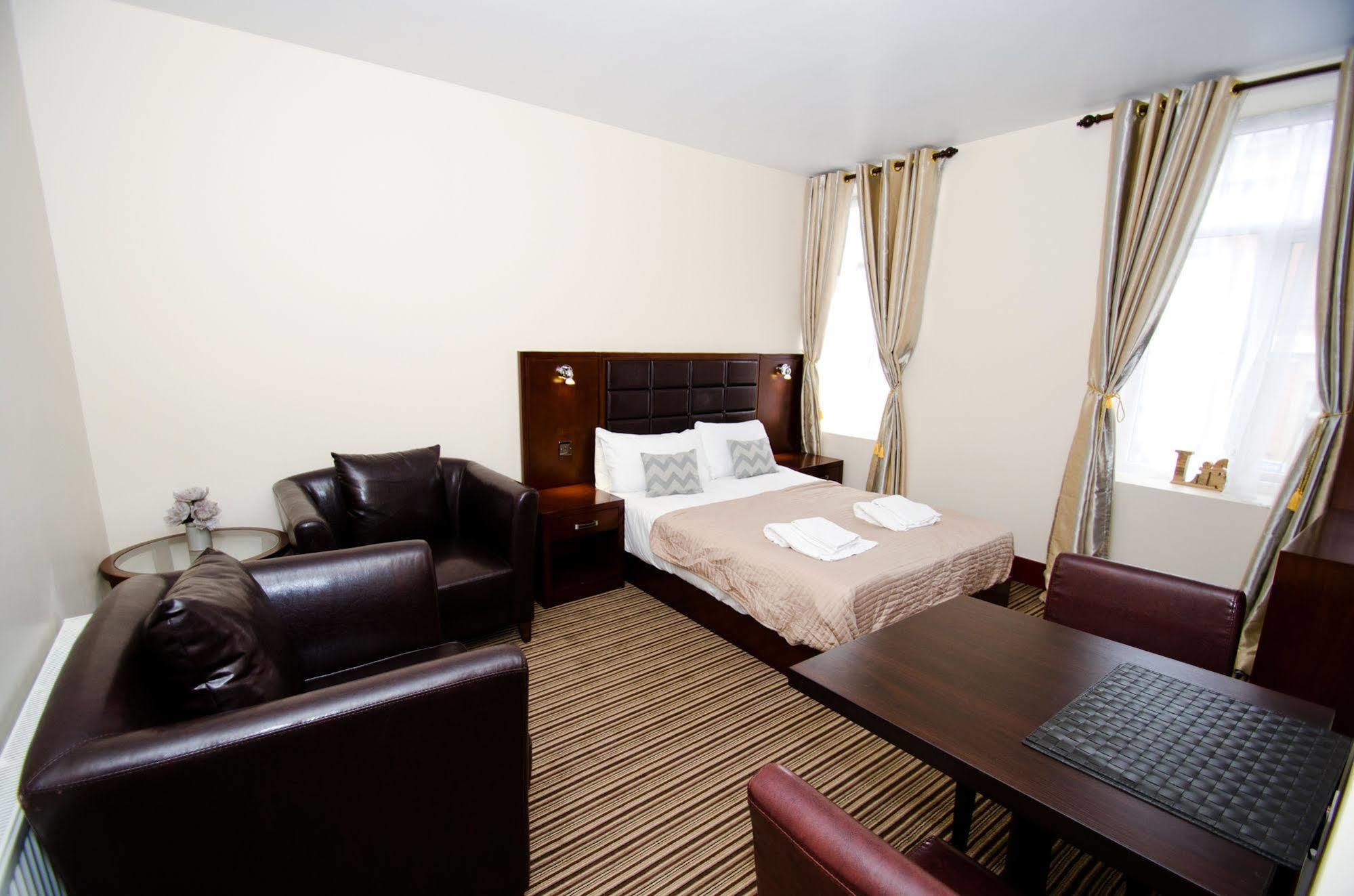 William's Hillsborough 3* Sheffield