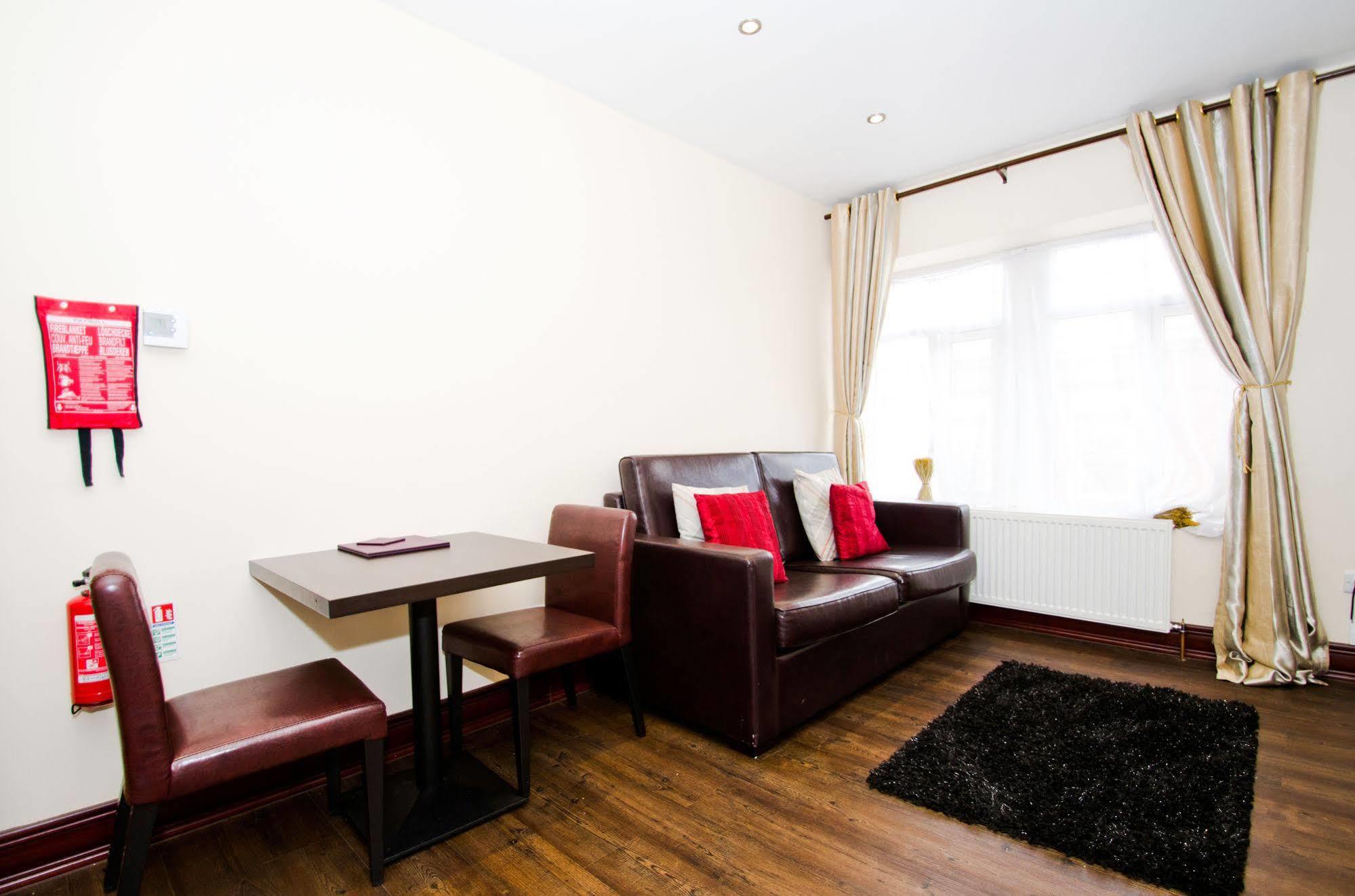 William's Hillsborough Hotel 3*