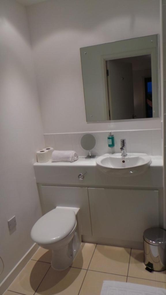City Crash Pad Serviced Apartments - Cathedral Quarter Apartment *