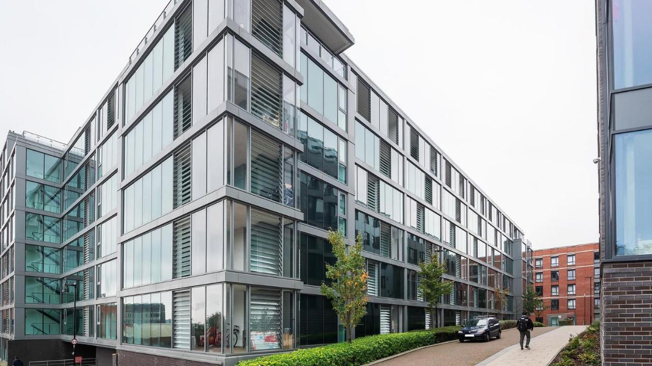 Stylish 2br In Heart Of Apartment *