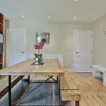 Refurbished Central Premium Property