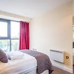 City One Bedroom Apartment With Juliet Balcony In West One - Parking Possible