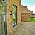 Modern Sheffield City Centre House With Parking! Sleeps 6