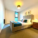 Blonk Street - Luxury Two Bedroom Apartment