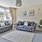 Elegant Retreat Nook At Peak District Gateway