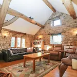 Wyndell Cruck Cottage