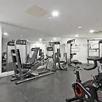 Modern, City Centre, Studio Apartment With Free Wifi, Gym Access, Netflix - West One