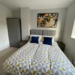 Stylish & Comfortable 3Br Spacious Home With Parking
