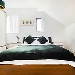 Meersbrook Luxury Duplex Apartment
