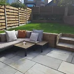 Luxury 4 Bed Family Property In Popular Location