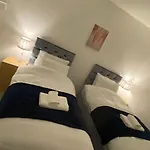 Relaxing Modern Apartment, Sheffield, Free Parking
