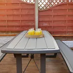 #Upmarket, Exceptional 4 Bed House, With Free Parking, Close To Amenities And Supermarkets