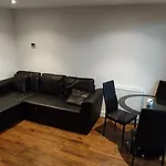 Earl Street 122