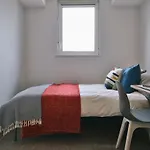 Ensuite Bedrooms With Shared Kitchen And 5 Bedroom Apartments At Iq Steel In Sheffield