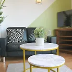 Perfect For Relocation & Business- Near Hospital