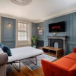 Paradise Square Remodelled 18Th Century Ground Floor