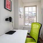 Paradise Square-Remodelled 18Th Century Apartment