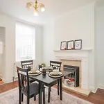 Stadium View, Entire Private House, Close To City Centre, Free Wifi