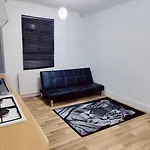 1 Bedroom Flat