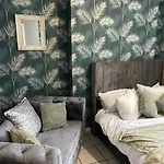 Cozy Downtown Studio Flat In Sheffield